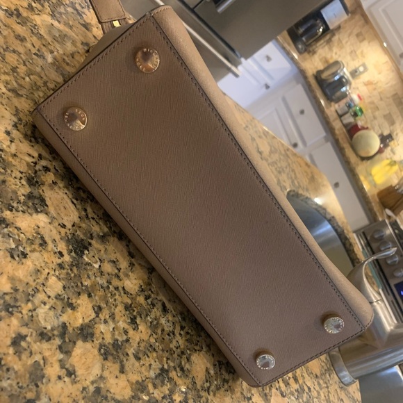 MK Selma MD Satchel with matching wallet - Picture 12 of 12